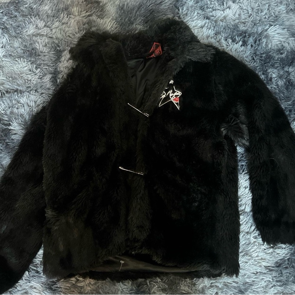 La ropa furry jacket